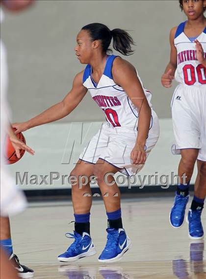 Thumbnail 2 in Clear Springs vs. Duncanville (McDonald's Texas Invitational) photogallery.
