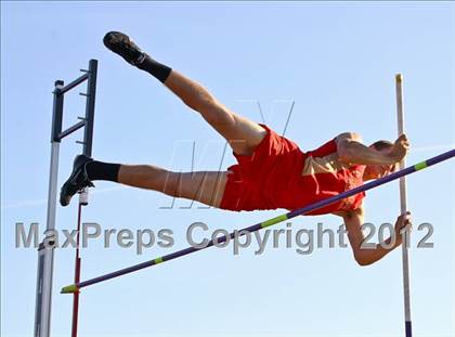 Thumbnail 3 in Titan Top 9 Invitational (Boys Pole Vault) photogallery.