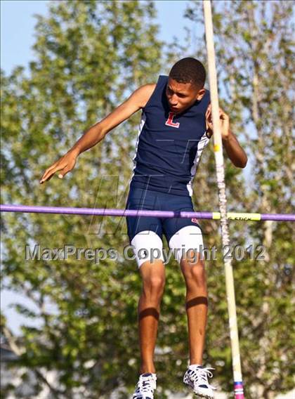 Thumbnail 3 in Titan Top 9 Invitational (Boys Pole Vault) photogallery.