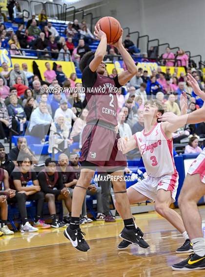 Thumbnail 3 in Lawrence Central @ Greenfield-Central photogallery.