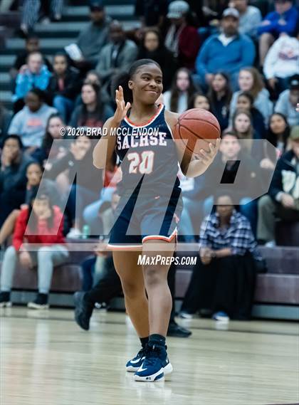 Thumbnail 3 in Sachse vs Rowlett photogallery.