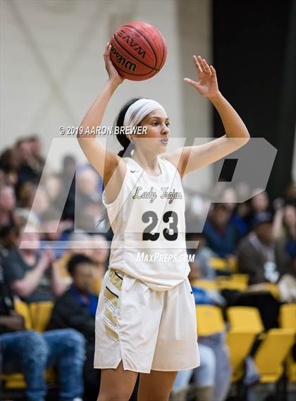 Thumbnail 1 in Lakeside vs. Hot Springs photogallery.