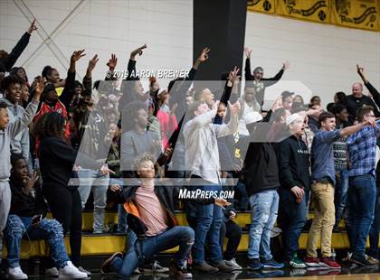 Thumbnail 2 in Lakeside vs. Hot Springs photogallery.