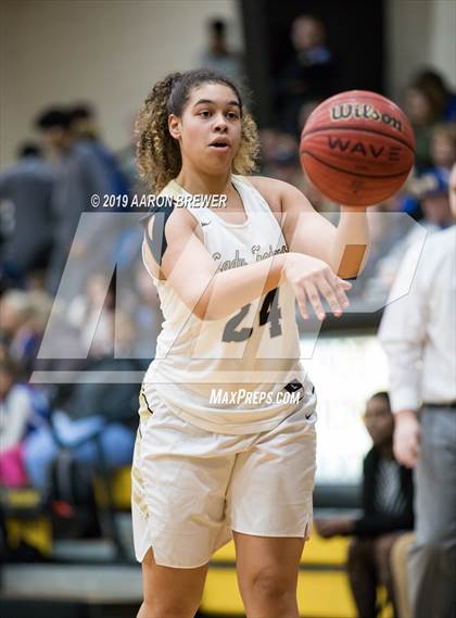 Thumbnail 1 in Lakeside vs. Hot Springs photogallery.