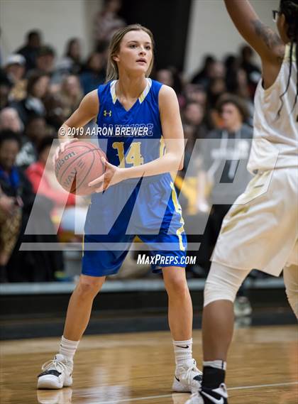 Thumbnail 2 in Lakeside vs. Hot Springs photogallery.