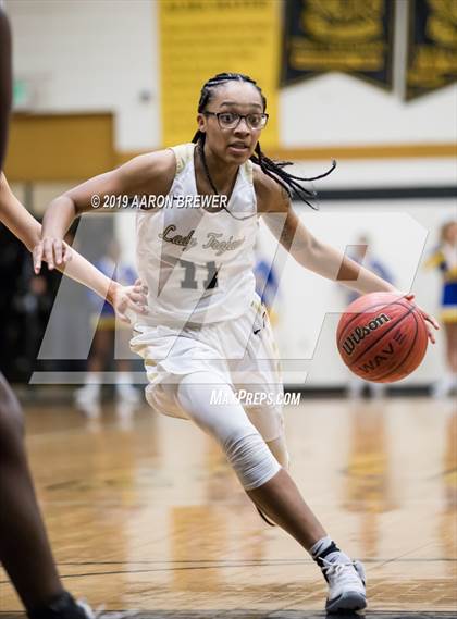 Thumbnail 1 in Lakeside vs. Hot Springs photogallery.