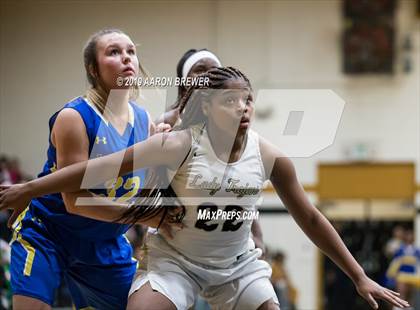 Thumbnail 1 in Lakeside vs. Hot Springs photogallery.