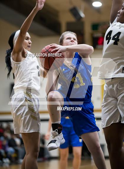 Thumbnail 1 in Lakeside vs. Hot Springs photogallery.