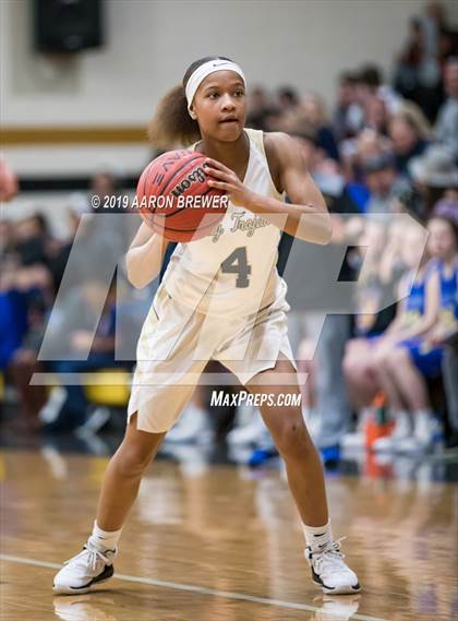 Thumbnail 2 in Lakeside vs. Hot Springs photogallery.