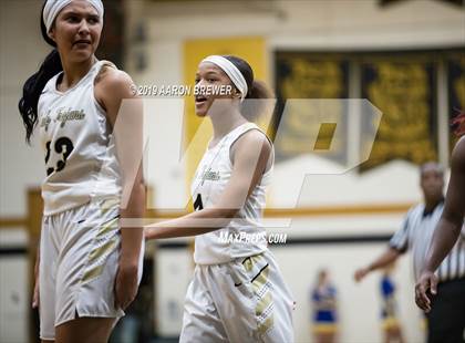 Thumbnail 2 in Lakeside vs. Hot Springs photogallery.