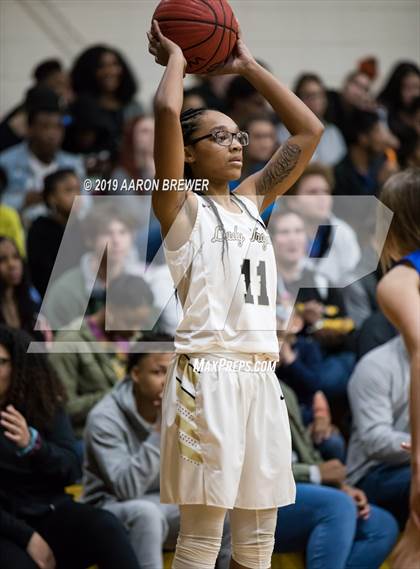 Thumbnail 1 in Lakeside vs. Hot Springs photogallery.