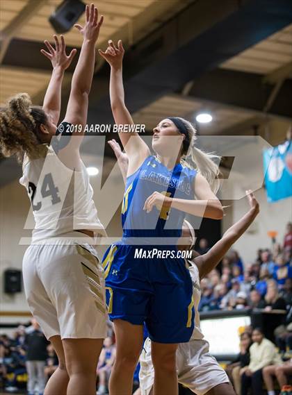 Thumbnail 2 in Lakeside vs. Hot Springs photogallery.