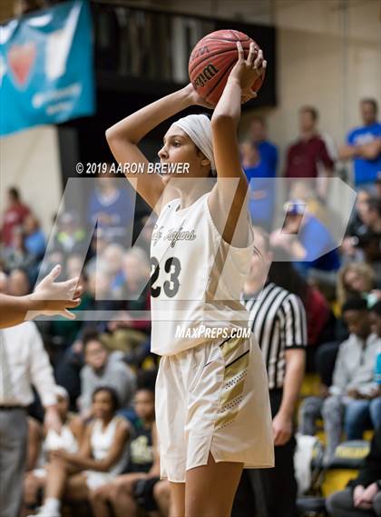 Thumbnail 2 in Lakeside vs. Hot Springs photogallery.