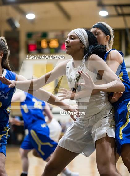 Thumbnail 2 in Lakeside vs. Hot Springs photogallery.
