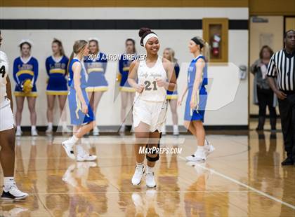 Thumbnail 1 in Lakeside vs. Hot Springs photogallery.