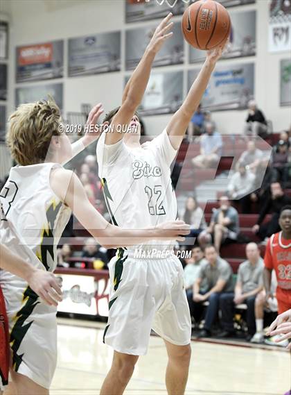Thumbnail 1 in Edison vs. Palos Verdes (Rancho Mirage Holiday Invitational) photogallery.