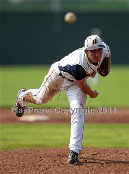 Thumbnail 2 in Wayne @ Batavia (Section V Class A Quarterfinal) photogallery.