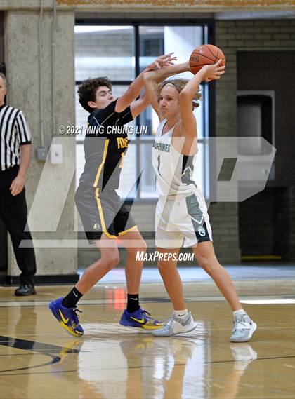 Thumbnail 1 in Foothill @ Aliso Niguel photogallery.