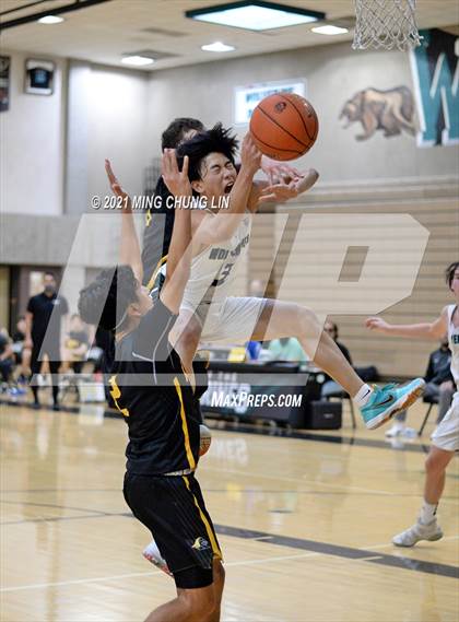 Thumbnail 1 in Foothill @ Aliso Niguel photogallery.