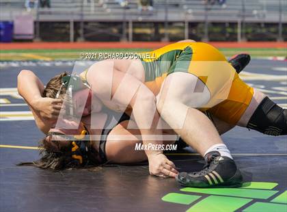 Thumbnail 3 in Red Bank Catholic vs Point Pleasant Boro photogallery.