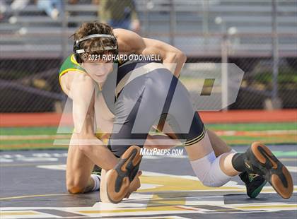 Thumbnail 3 in Red Bank Catholic vs Point Pleasant Boro photogallery.