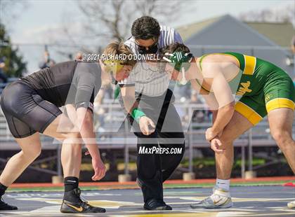 Thumbnail 2 in Red Bank Catholic vs Point Pleasant Boro photogallery.