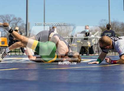Thumbnail 2 in Red Bank Catholic vs Point Pleasant Boro photogallery.