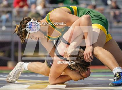 Thumbnail 2 in Red Bank Catholic vs Point Pleasant Boro photogallery.