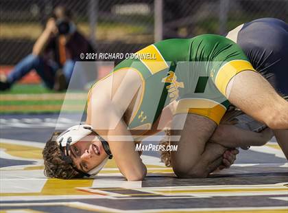 Thumbnail 3 in Red Bank Catholic vs Point Pleasant Boro photogallery.
