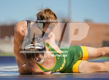 Thumbnail 2 in Red Bank Catholic vs Point Pleasant Boro photogallery.