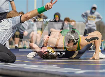 Thumbnail 2 in Red Bank Catholic vs Point Pleasant Boro photogallery.