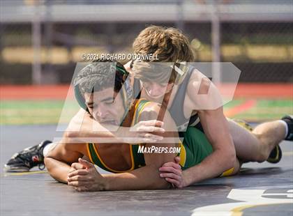 Thumbnail 2 in Red Bank Catholic vs Point Pleasant Boro photogallery.