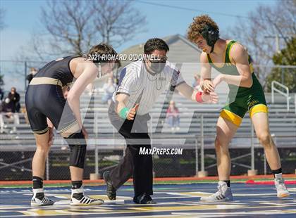 Thumbnail 1 in Red Bank Catholic vs Point Pleasant Boro photogallery.