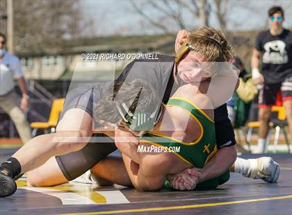 Thumbnail 3 in Red Bank Catholic vs Point Pleasant Boro photogallery.