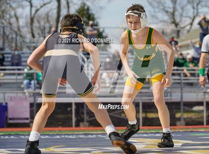 Thumbnail 2 in Red Bank Catholic vs Point Pleasant Boro photogallery.