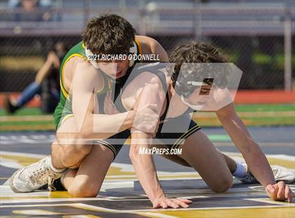 Thumbnail 1 in Red Bank Catholic vs Point Pleasant Boro photogallery.