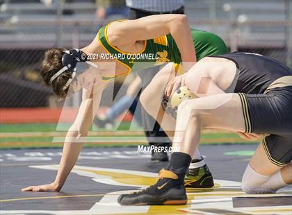 Thumbnail 2 in Red Bank Catholic vs Point Pleasant Boro photogallery.