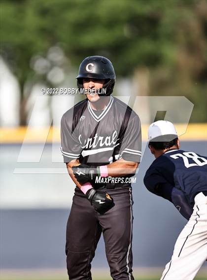Thumbnail 1 in Central vs. Clovis East (CIF Central Section DII Championships) photogallery.