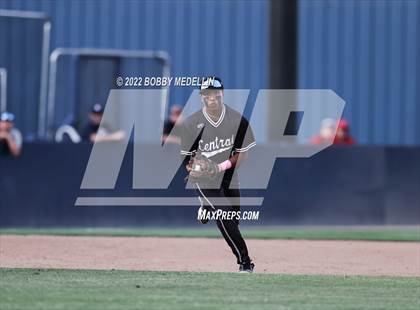Thumbnail 3 in Central vs. Clovis East (CIF Central Section DII Championships) photogallery.