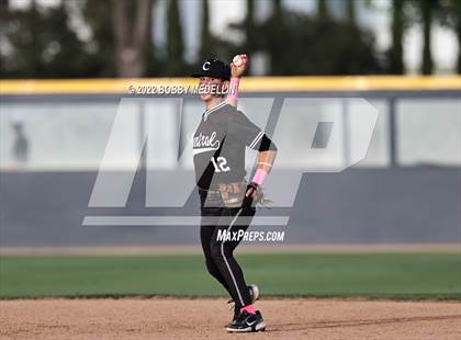 Thumbnail 3 in Central vs. Clovis East (CIF Central Section DII Championships) photogallery.