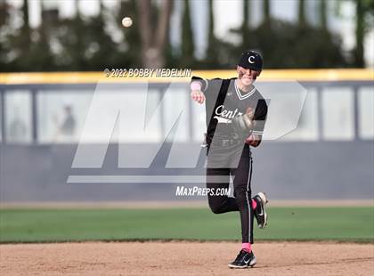 Thumbnail 1 in Central vs. Clovis East (CIF Central Section DII Championships) photogallery.