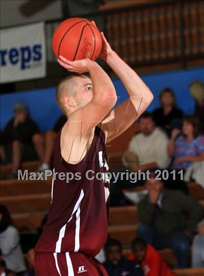 Thumbnail 3 in South-Doyle vs Alcoa (Kroger Thanksgiving Classic) photogallery.