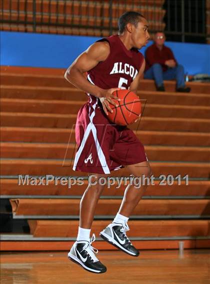 Thumbnail 3 in South-Doyle vs Alcoa (Kroger Thanksgiving Classic) photogallery.