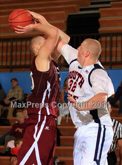 Thumbnail 1 in South-Doyle vs Alcoa (Kroger Thanksgiving Classic) photogallery.