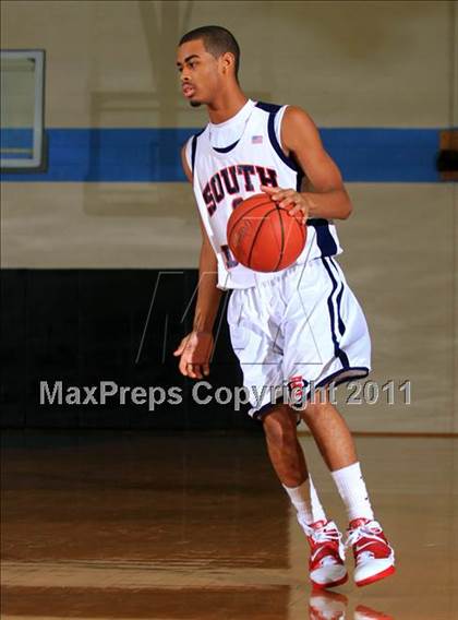 Thumbnail 2 in South-Doyle vs Alcoa (Kroger Thanksgiving Classic) photogallery.