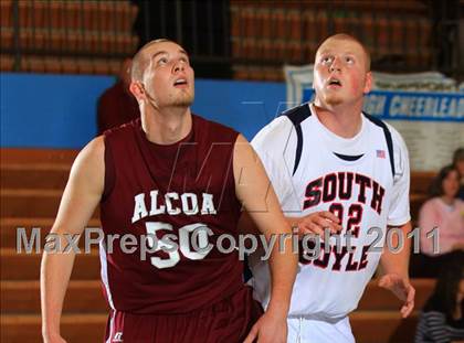 Thumbnail 1 in South-Doyle vs Alcoa (Kroger Thanksgiving Classic) photogallery.
