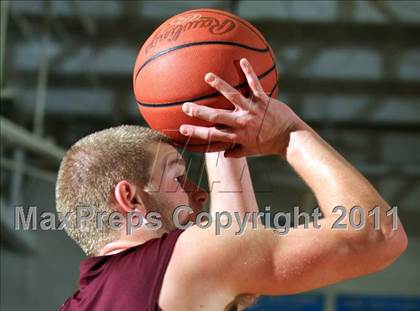 Thumbnail 1 in South-Doyle vs Alcoa (Kroger Thanksgiving Classic) photogallery.