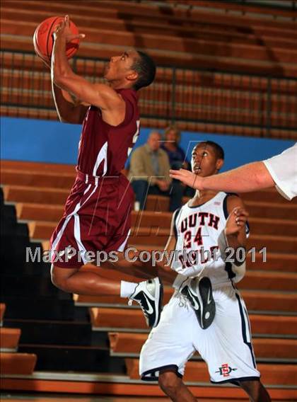 Thumbnail 1 in South-Doyle vs Alcoa (Kroger Thanksgiving Classic) photogallery.