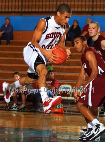 Thumbnail 3 in South-Doyle vs Alcoa (Kroger Thanksgiving Classic) photogallery.
