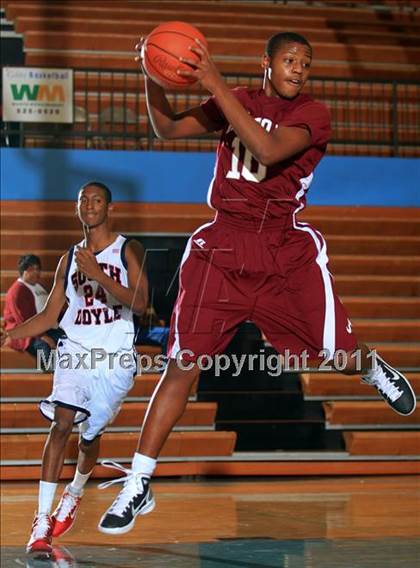 Thumbnail 3 in South-Doyle vs Alcoa (Kroger Thanksgiving Classic) photogallery.